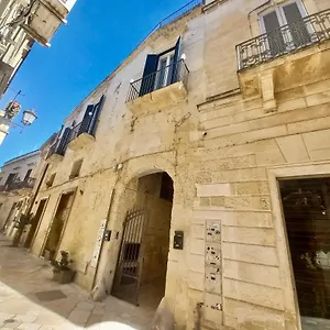Li Frati , Lecce Italie