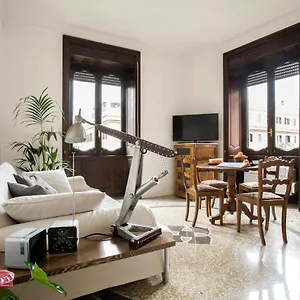 Flat Six Apartment Rome